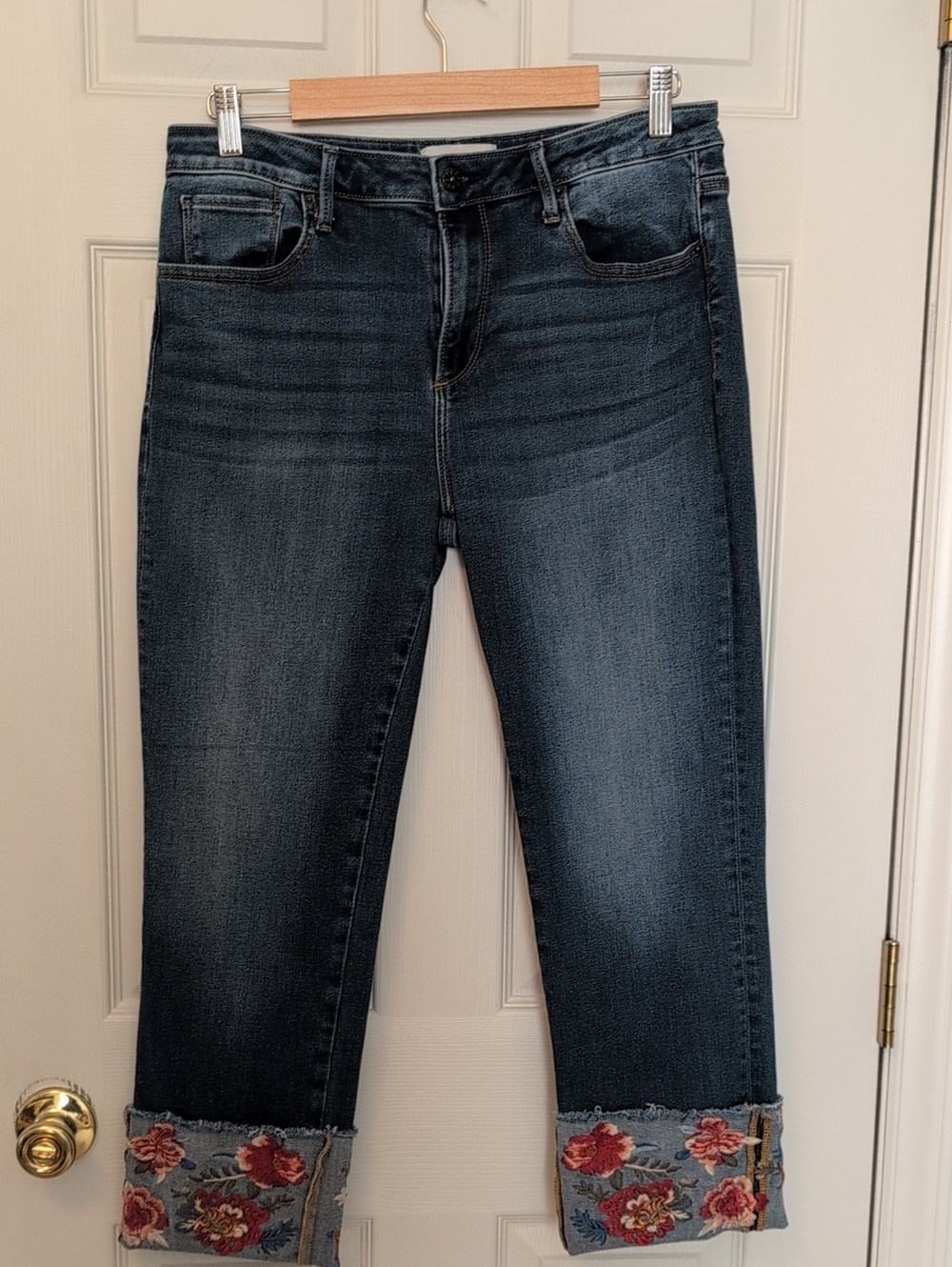 Classic Dark Wash Cropped Jeans with Floral Cuff